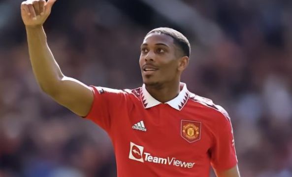 容背后的战 容背后的战