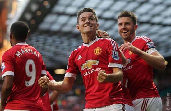 牢牢控制 牢牢控制